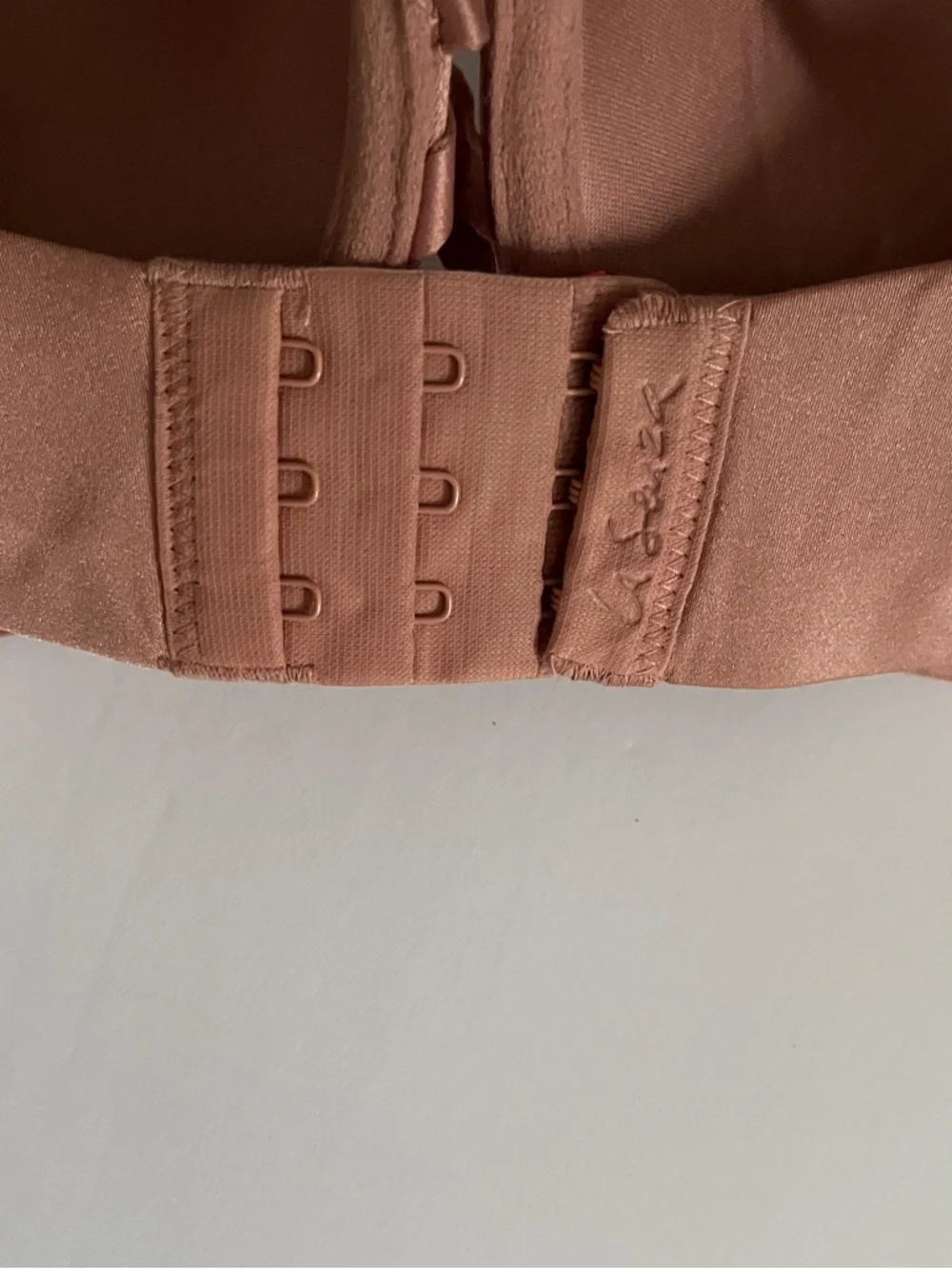 La SENZA Strapless Push-Up Rose Gold/Beyond Sexy Strappy Push-Up Plunge Bra 32DD - Picture 7 of 16